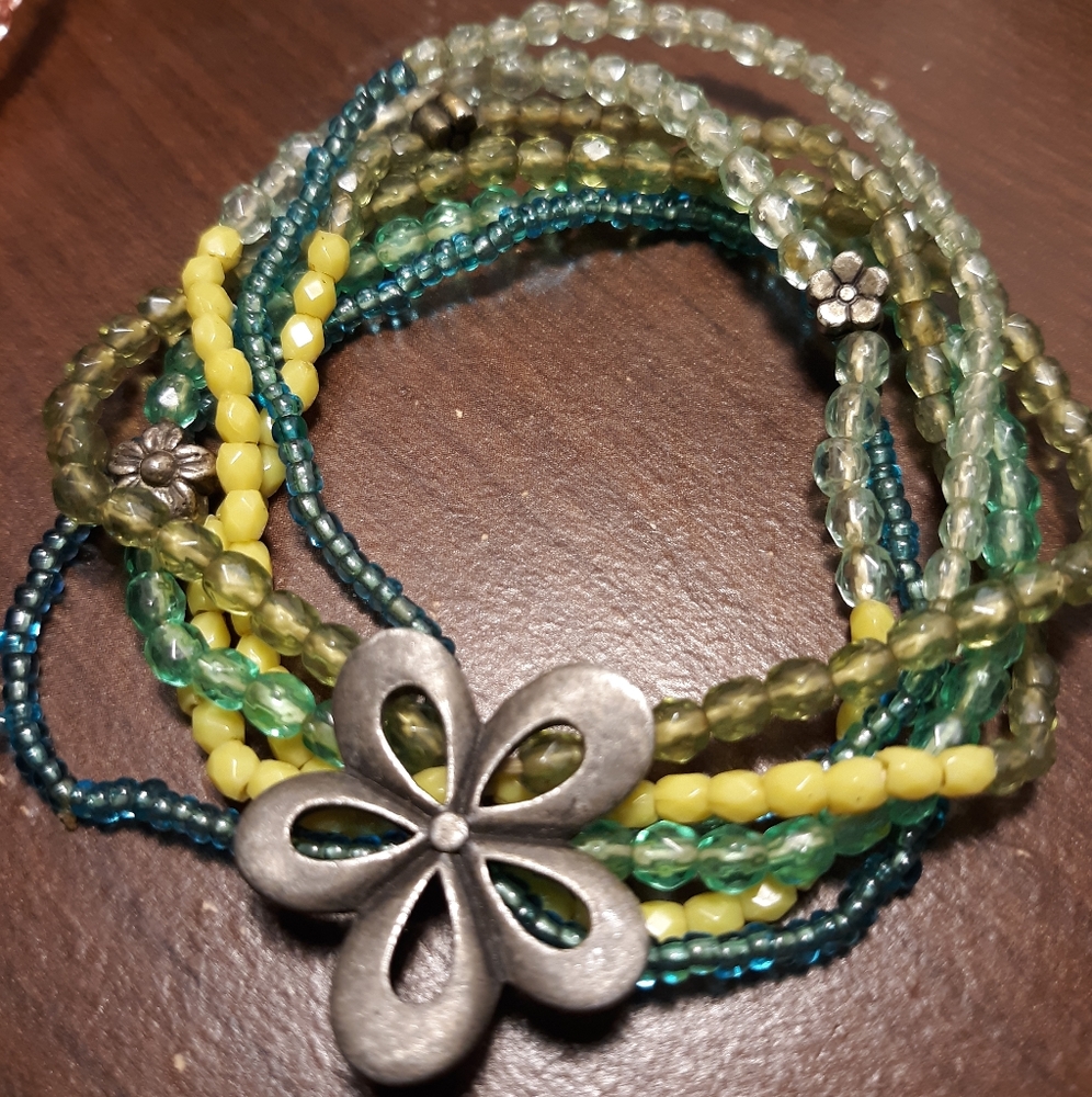 Bracelets - Picture 5 of 8